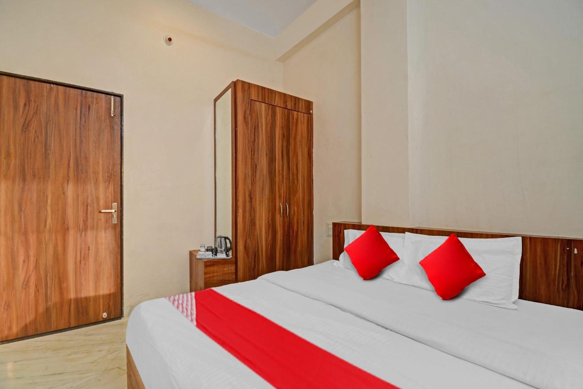 Hotel O Silver Valley Udaipur Exteriör bild